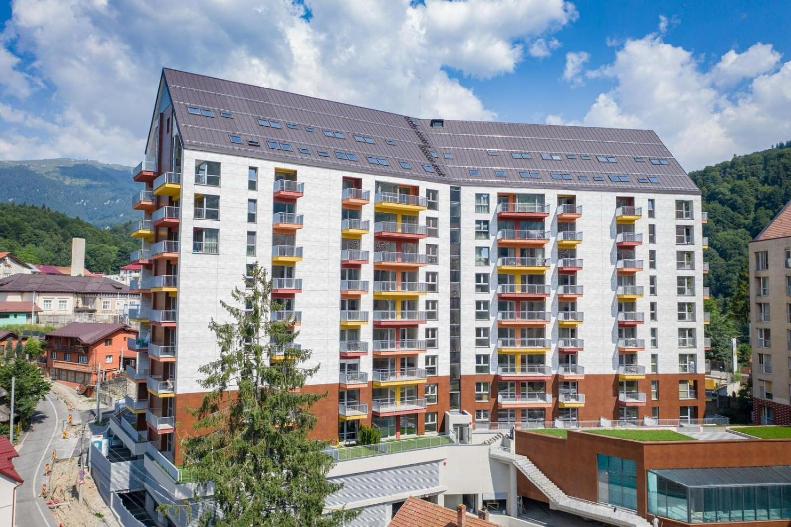 Joy Garden Apartment Sinaia Bagian luar foto